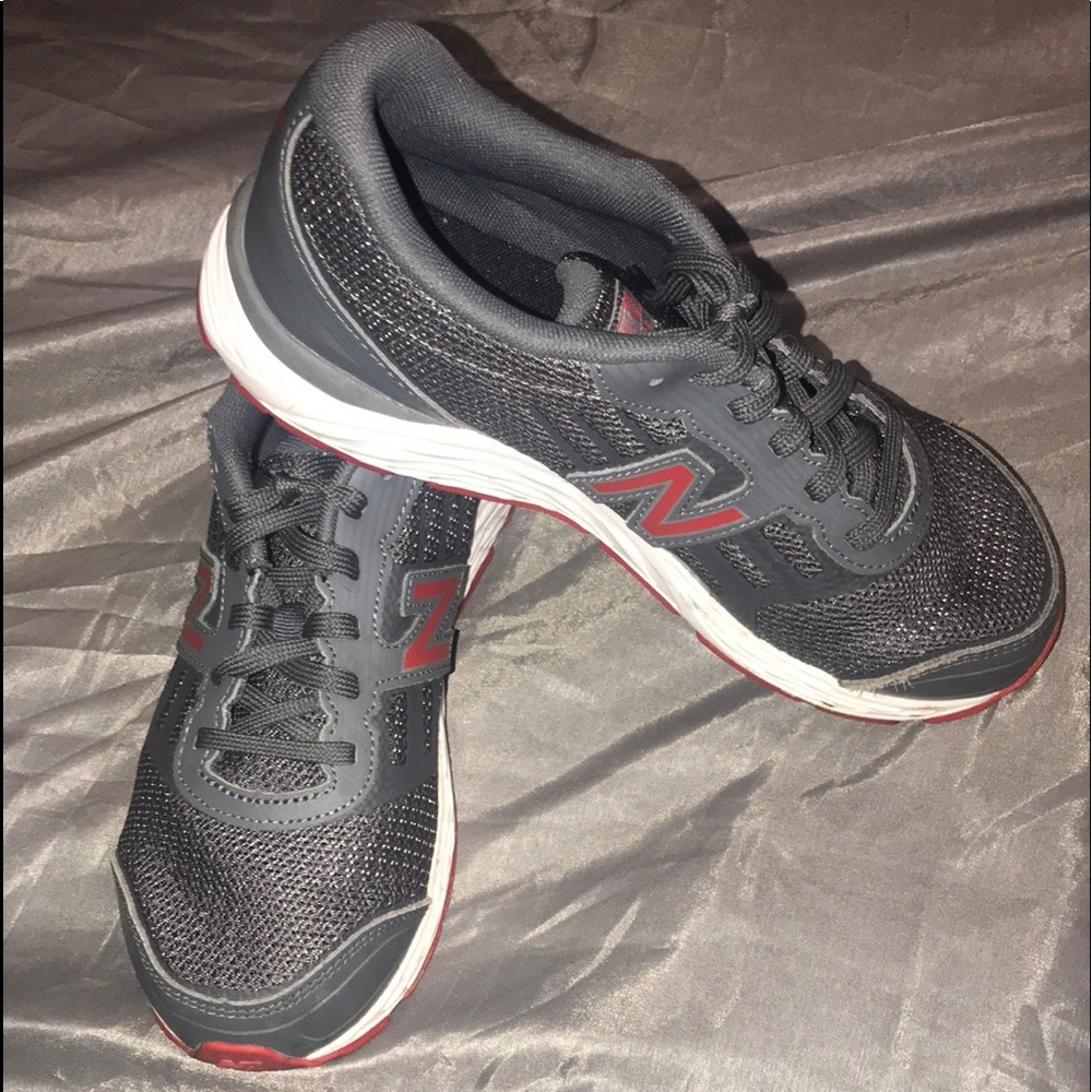 NB running shoes, excellent condition